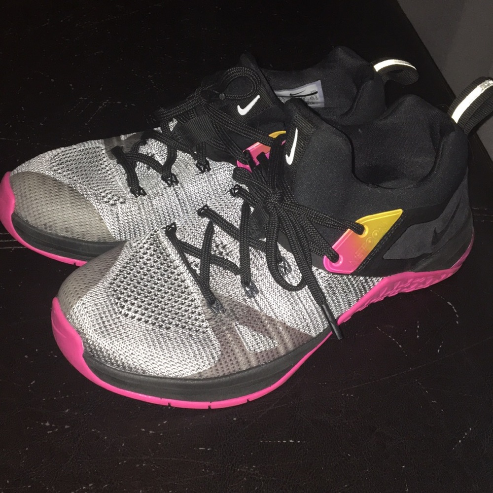 Nike Flyknit Metcons 8.5 Women